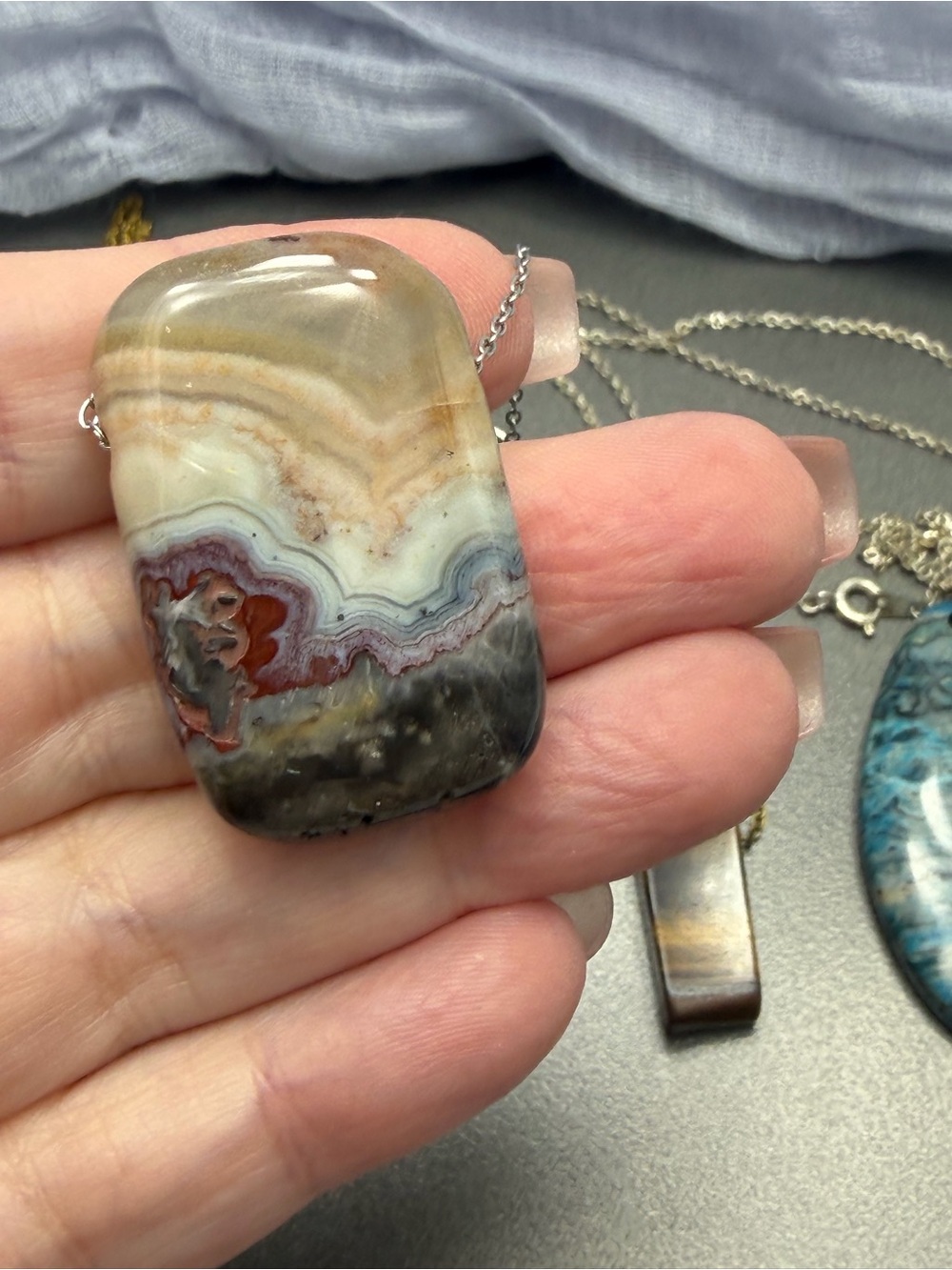 Three Semi Precious Stone Pendants - Picture 3 of 5